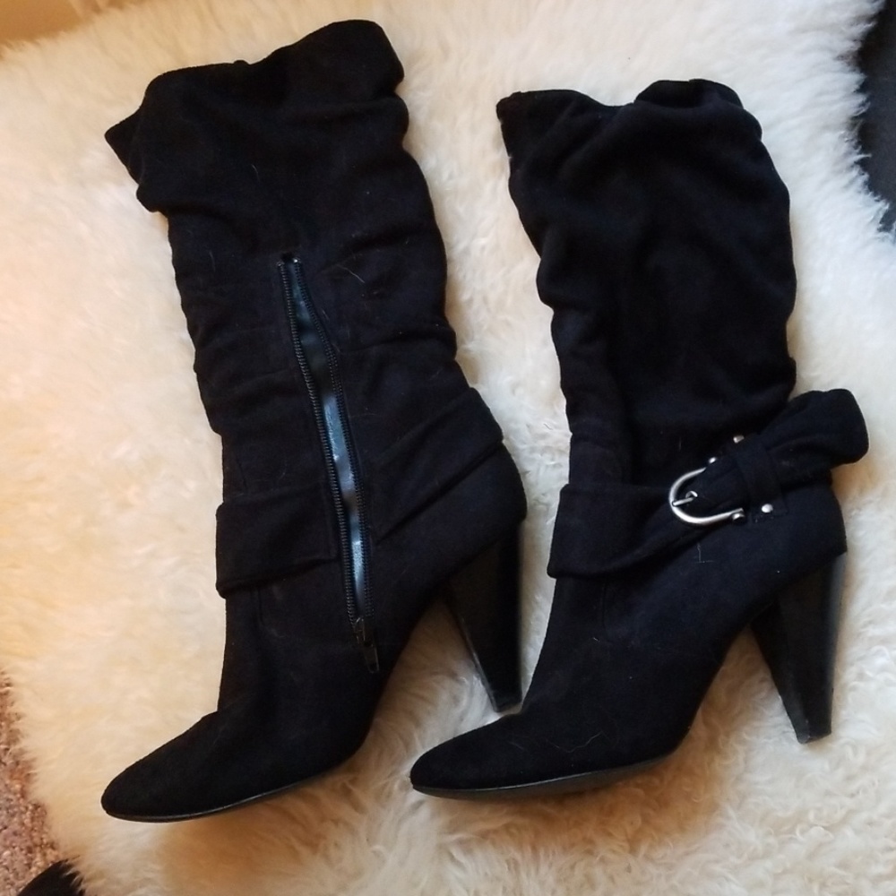 Slouch black boot heel